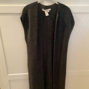 Sleeveless tunic